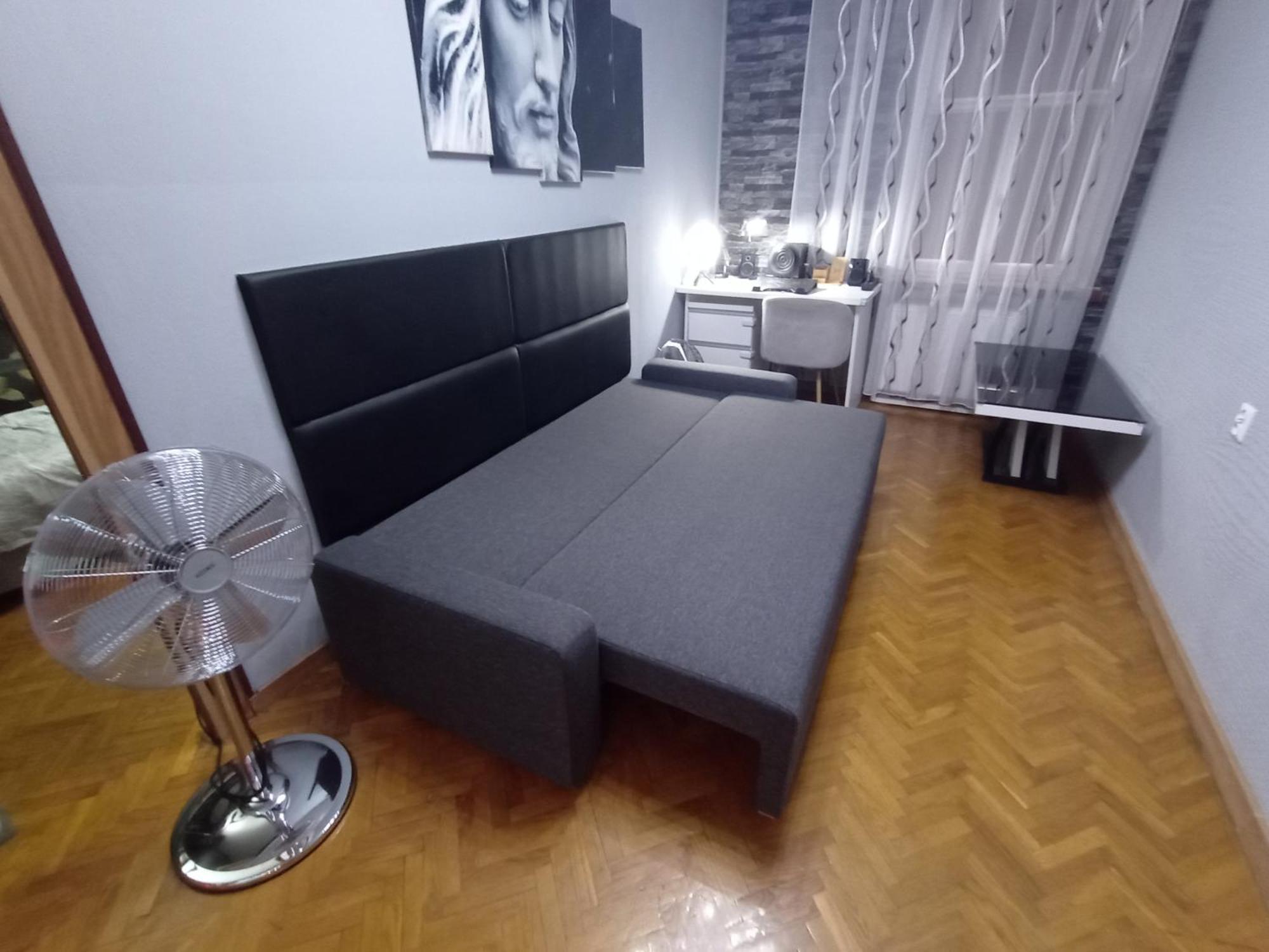 APARTAMENT VENGE -CAŁE MIESZKANIE 46m2 NA WYŁĄCZNOŚĆ - Z JEDNĄ SYPIALNIĄ I JEDNYM SYPIALNO-SALONEM -3 PIĘTRO BEZ WINDY- REZERWACJA BEZ KARTY KREDYTOWEJ-KLIMATYZACJA-NETFLIX-2 ŁÓŻECZKA DZIECIĘCE-ŚNIADANIE XXL 30zł Breslávia Exterior foto