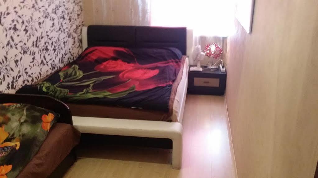 APARTAMENT VENGE -CAŁE MIESZKANIE 46m2 NA WYŁĄCZNOŚĆ - Z JEDNĄ SYPIALNIĄ I JEDNYM SYPIALNO-SALONEM -3 PIĘTRO BEZ WINDY- REZERWACJA BEZ KARTY KREDYTOWEJ-KLIMATYZACJA-NETFLIX-2 ŁÓŻECZKA DZIECIĘCE-ŚNIADANIE XXL 30zł Breslávia Exterior foto